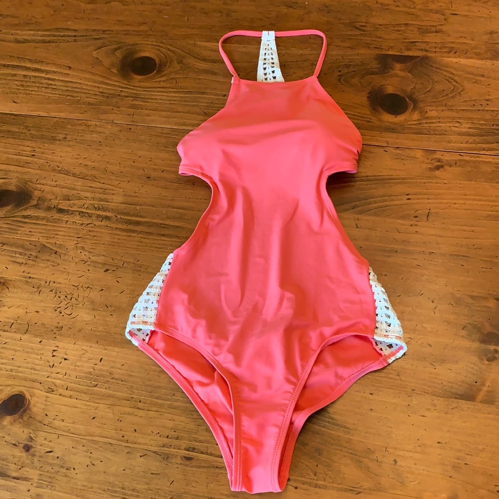 NWOT YMI Coral Swimsuit Small